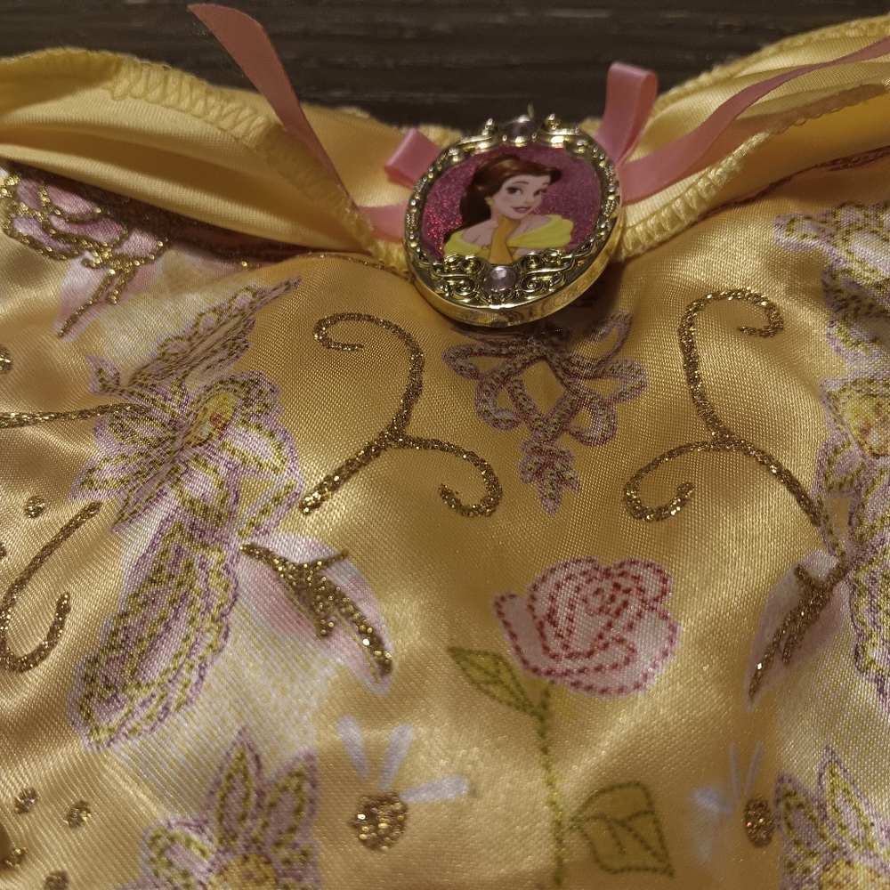 Disney Princess. Belle Dress Size6 Girl Yellow Custome Out Fift